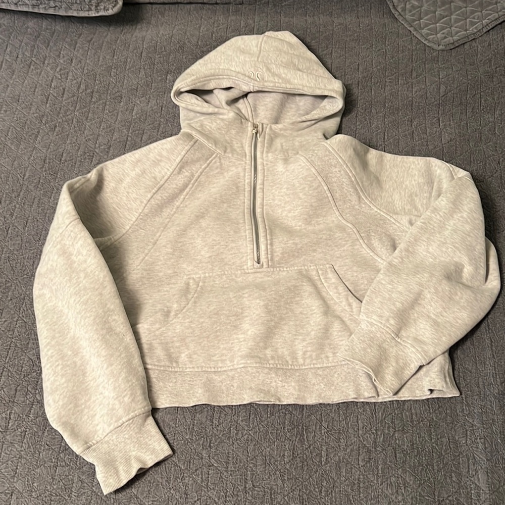 Lululemon scuba half zip size m/L